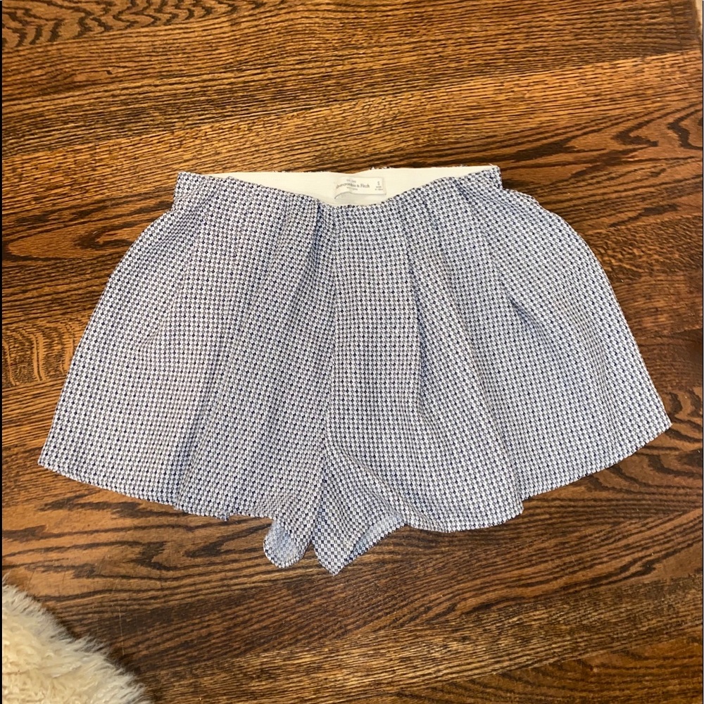 Abercrombie Diamond Floral Print Flowy Shorts